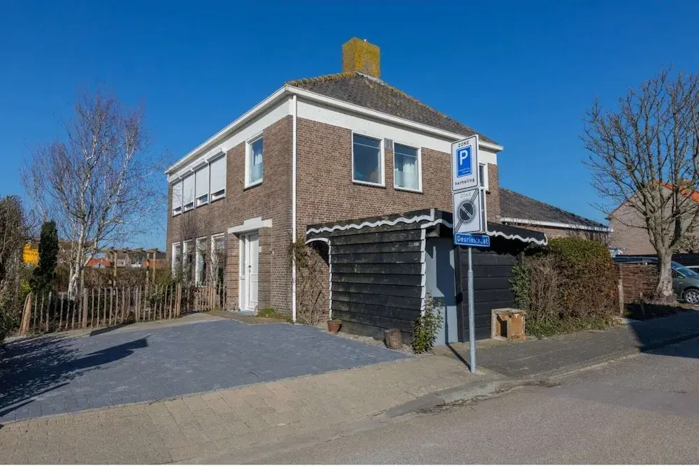 Home Zoutelande Near Beach