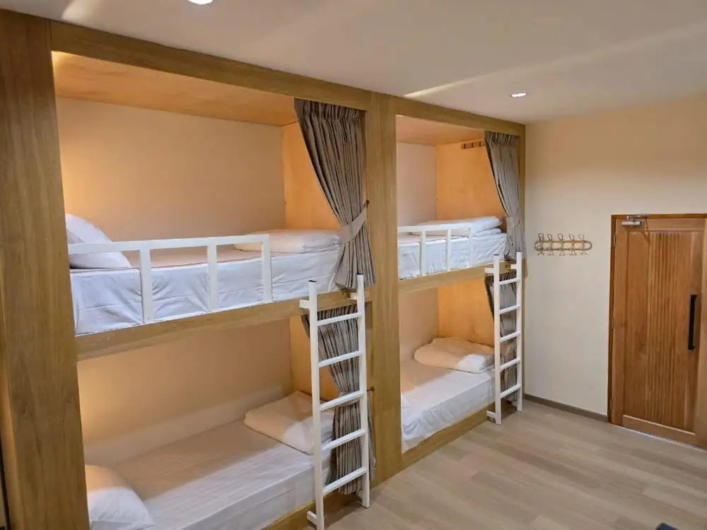 Отель Inn De Sea Poshtel в Бангкоке
