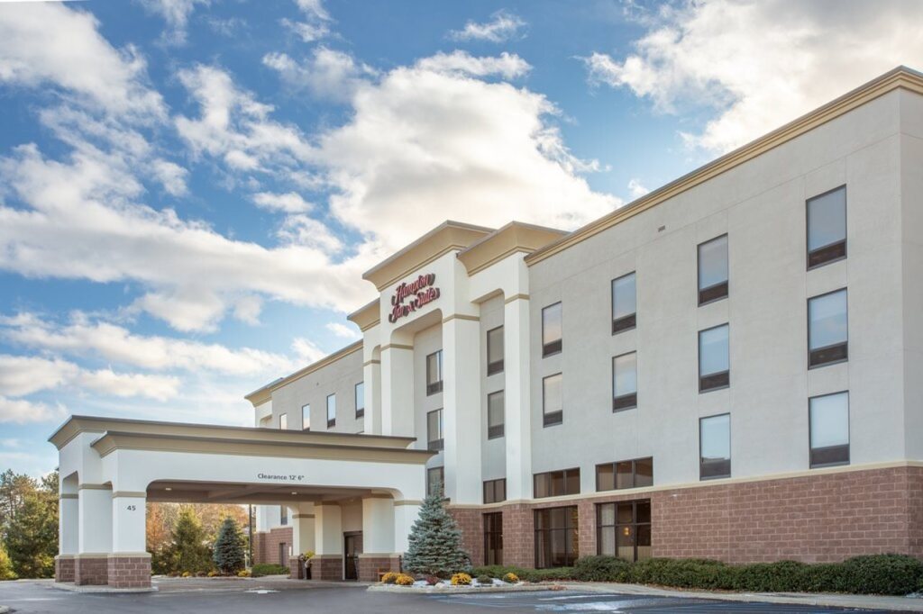 Hampton Inn & Suites Albany-Airport image