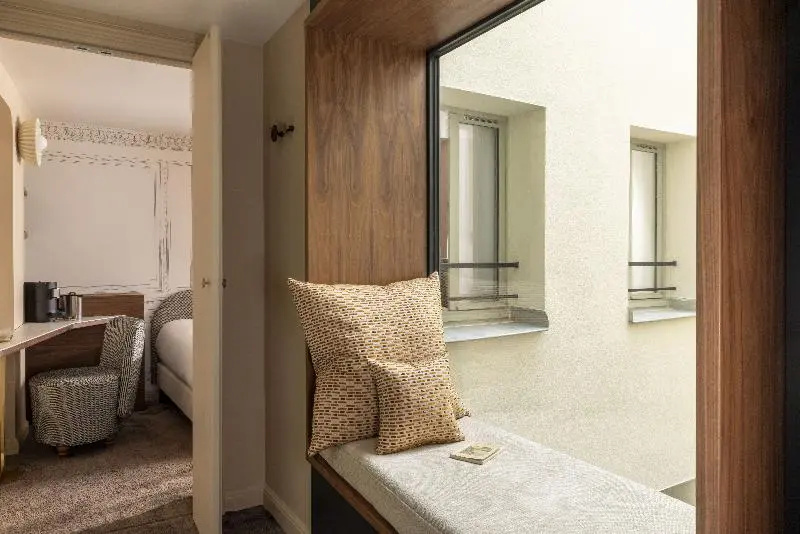 Classic Double room (full double bed)
