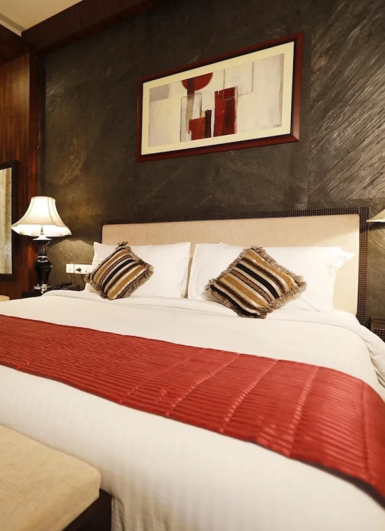 Executive Double room with city view (full double bed)