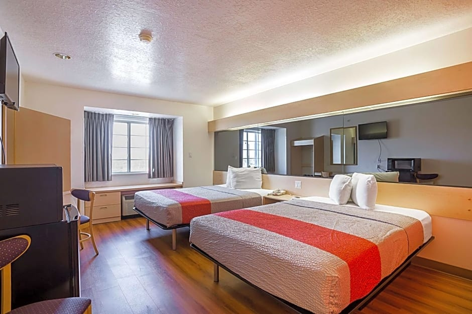 Quadruple Suite