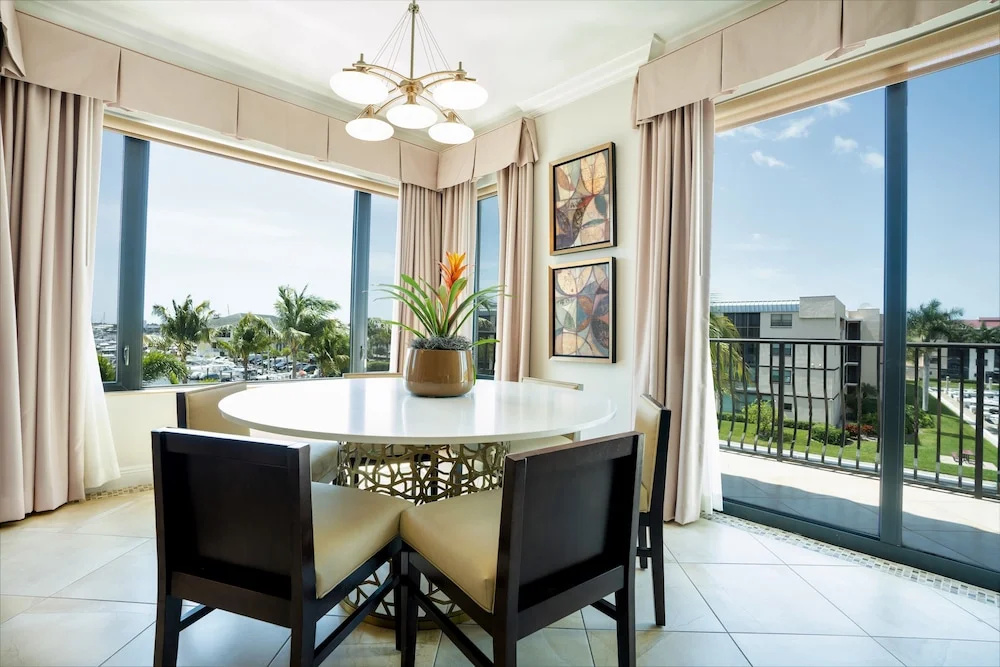 Naples Bay Resort & Marina - Chambres