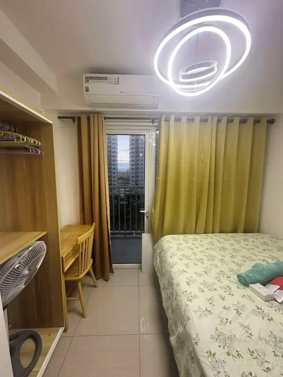 Standard room with balcony and with pool view