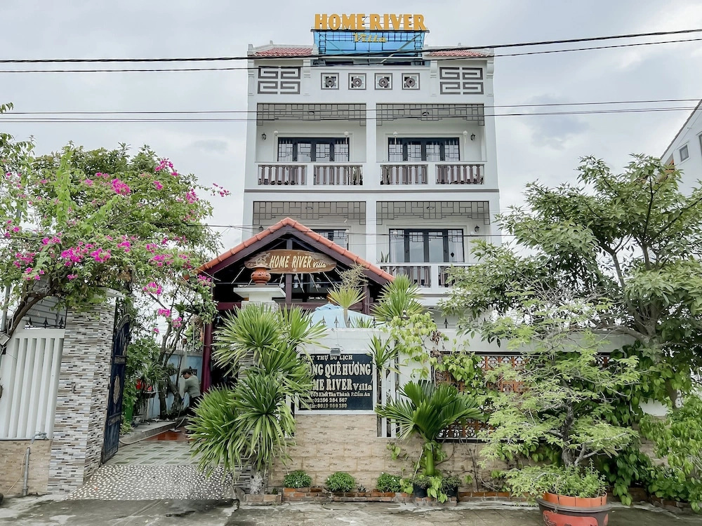 Hoi An Family Room with Swimming Pool