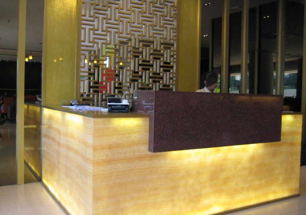 Lobby & Reception
