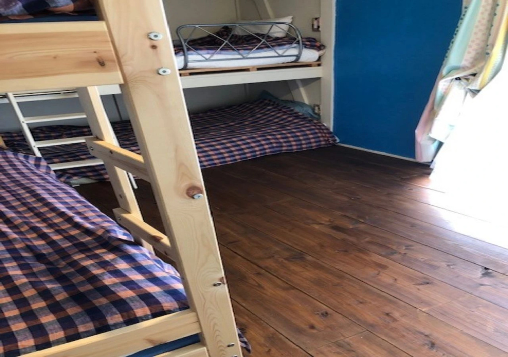 Guesthouse Yadokari in Imabari