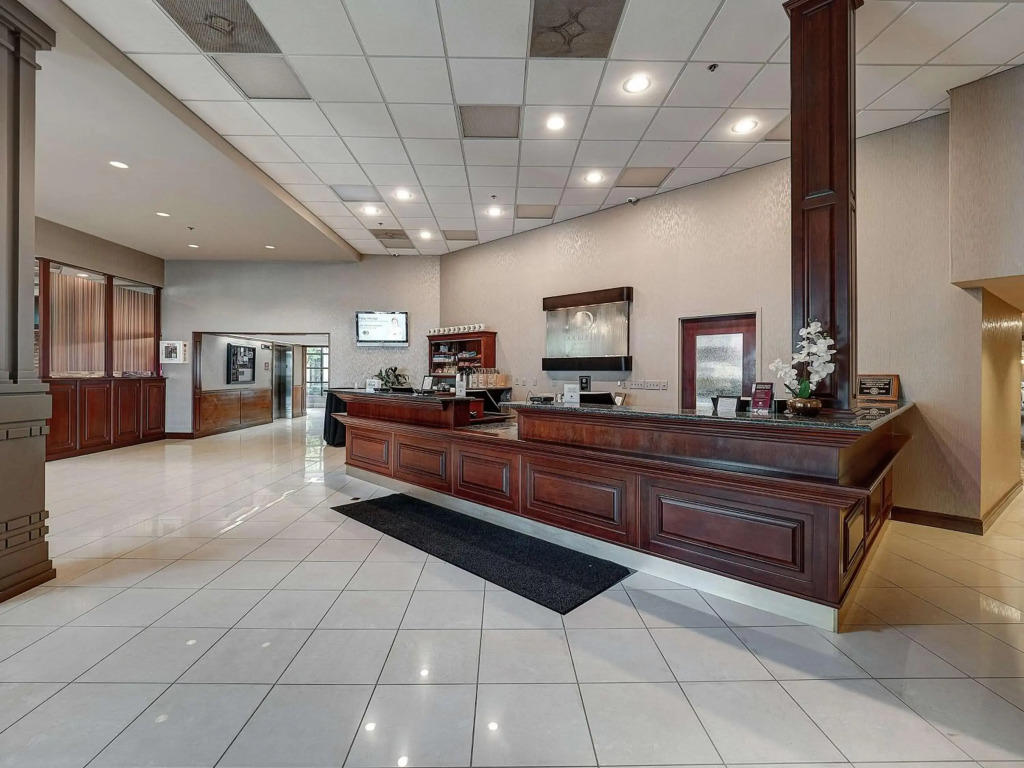 DoubleTree by Hilton Hotel Bloomington - фото 2