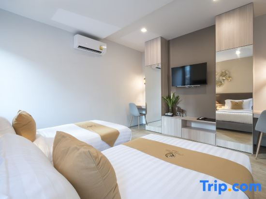 4 Bedrooms Villa
