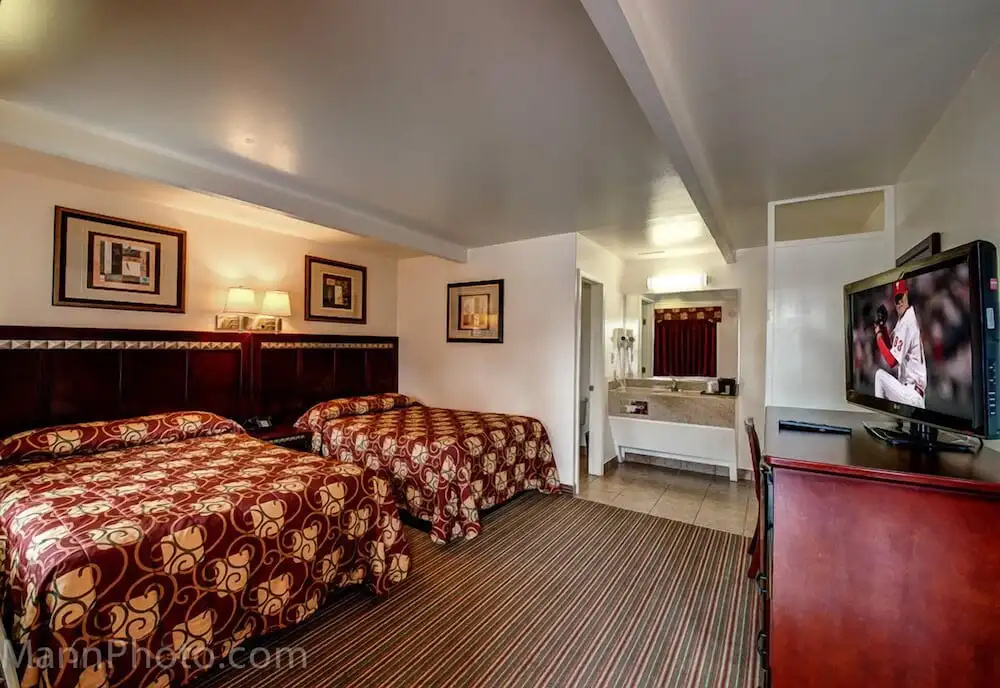 Standard Double room (full double bed)