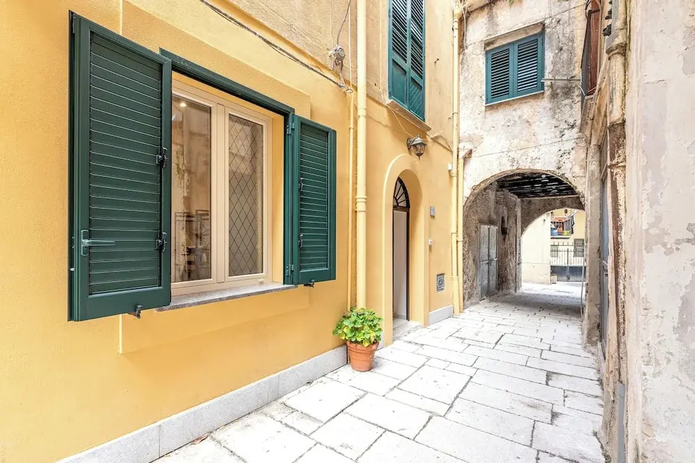 Ai Vicoli Ciambra's Alley by Wonderful Italy