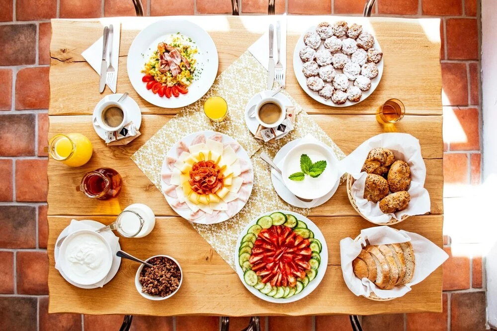 Food & Beverage