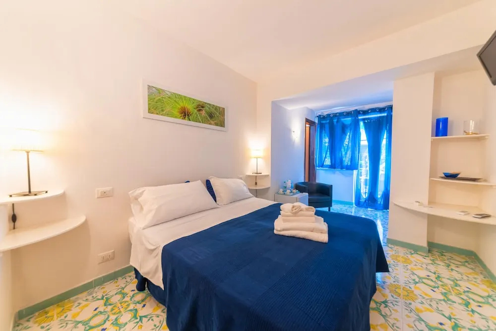 Standard Double room with balcony and with garden view (full double bed)