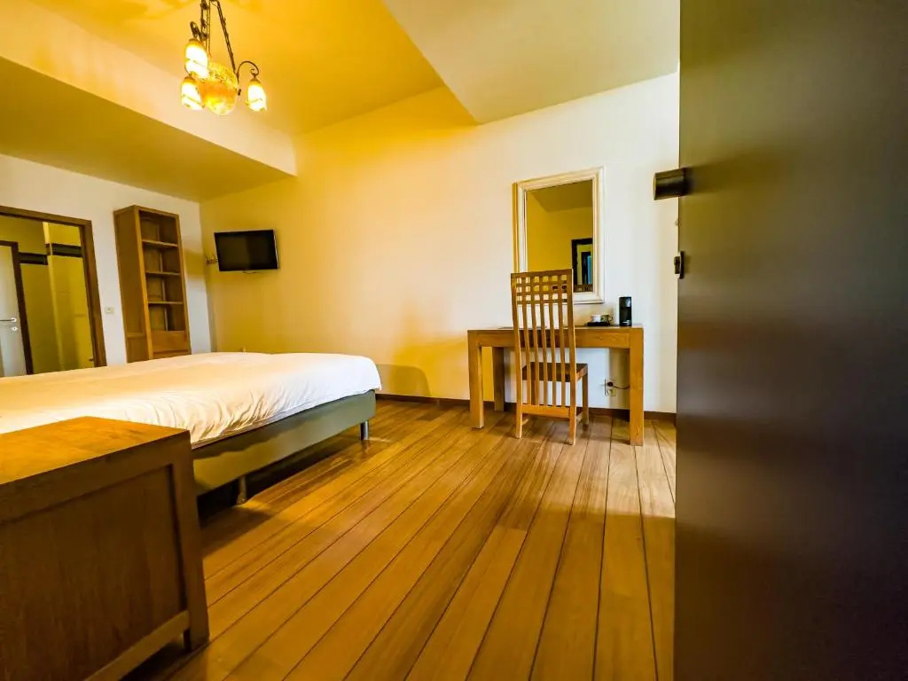Standard Double room with sea view (full double bed)