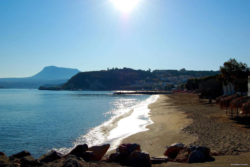 Beach & Waterfront