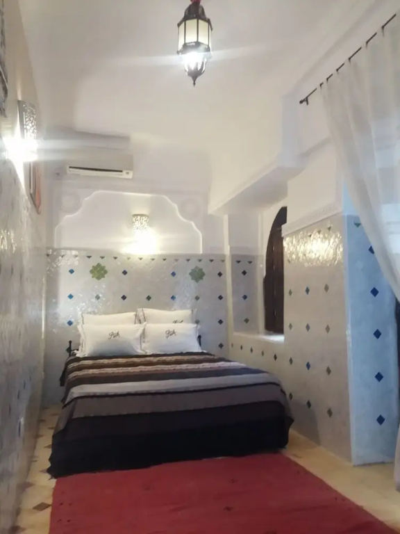 Economy room
