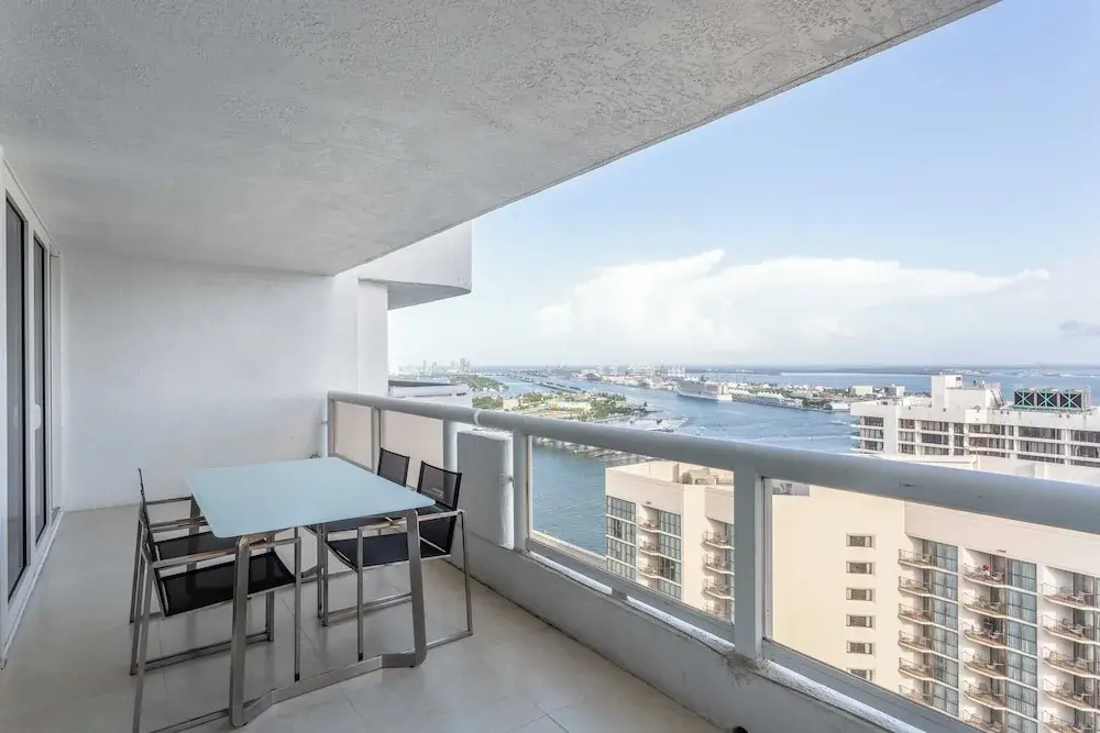 Edgy and Modern Condo on the Bay