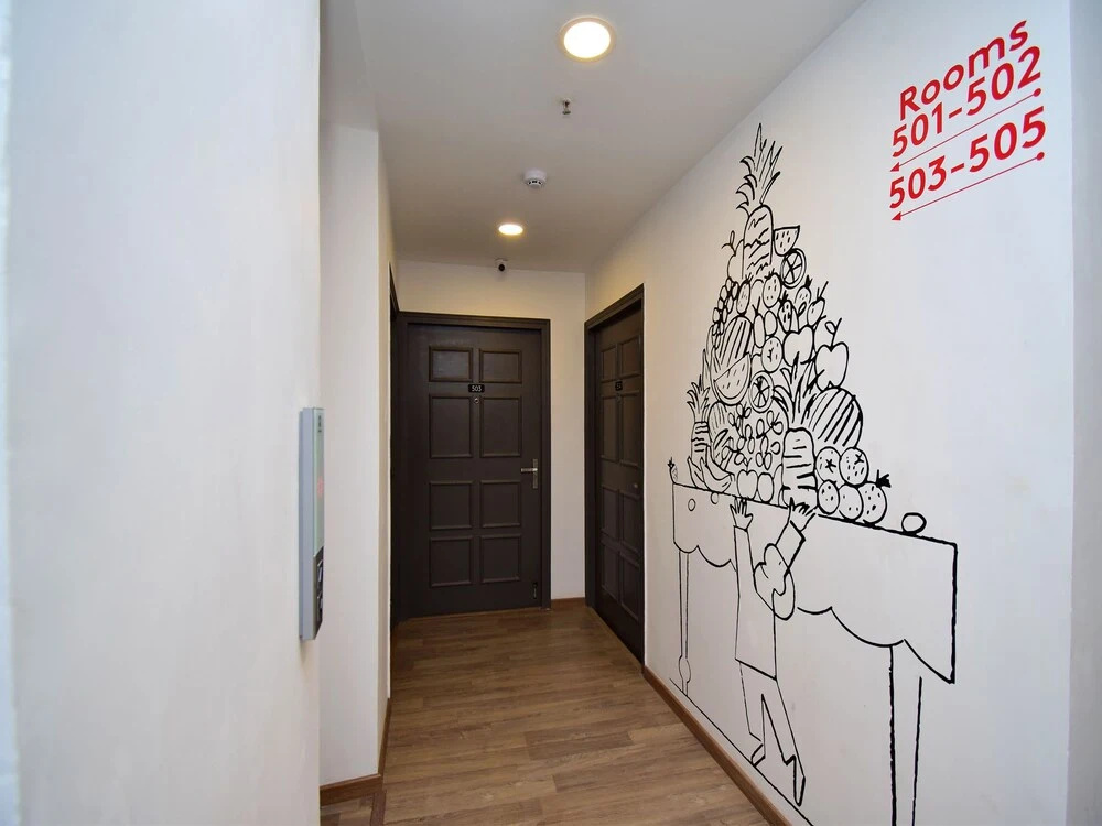 Lobby & Reception