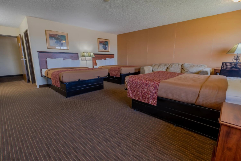 Thunderbird Lodge — 3