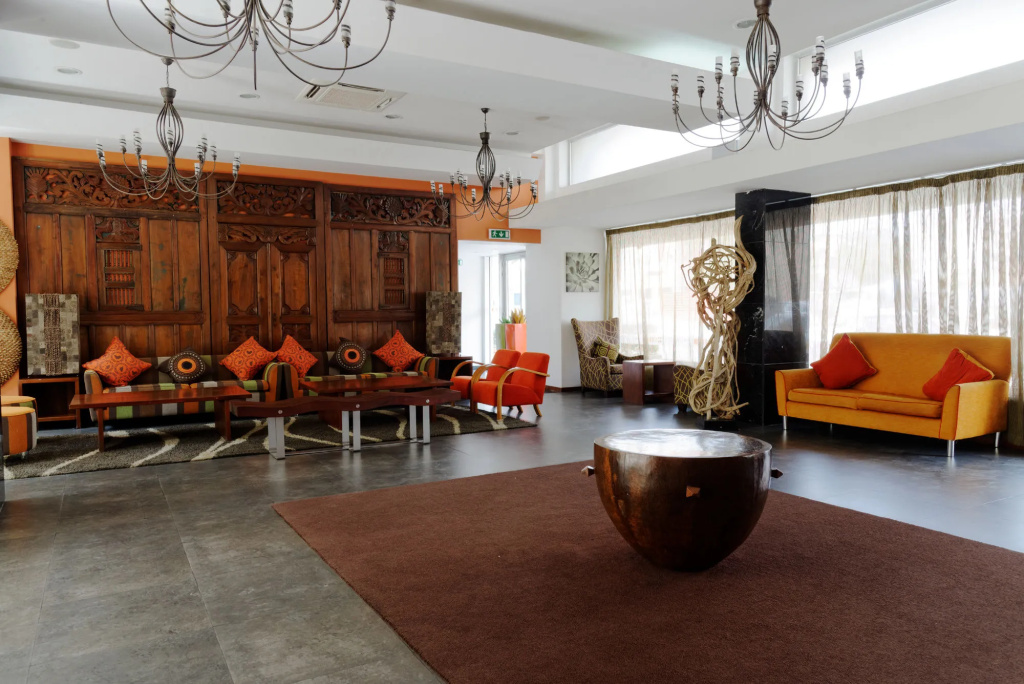 Lobby & Reception