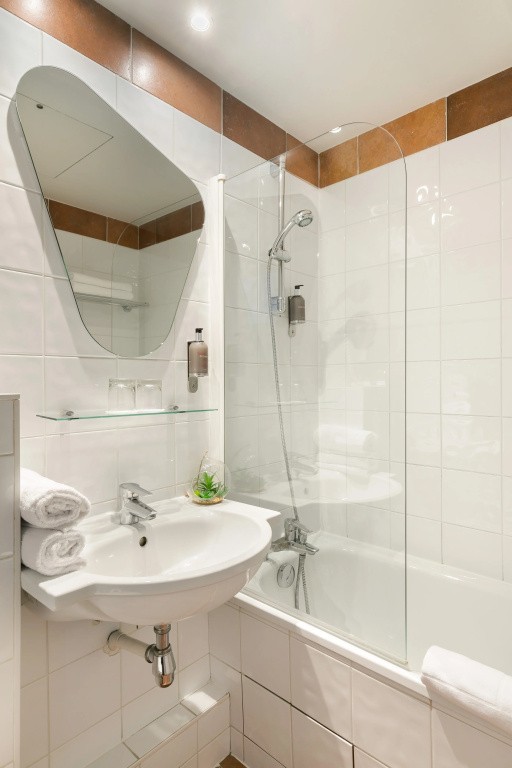 Hôtel Magenta 38 by Happyculture 6