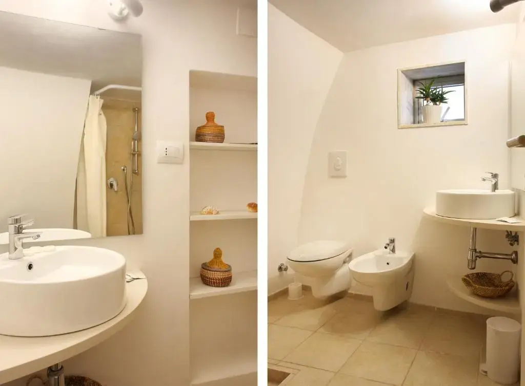 Standard Double room with balcony (full double bed)
