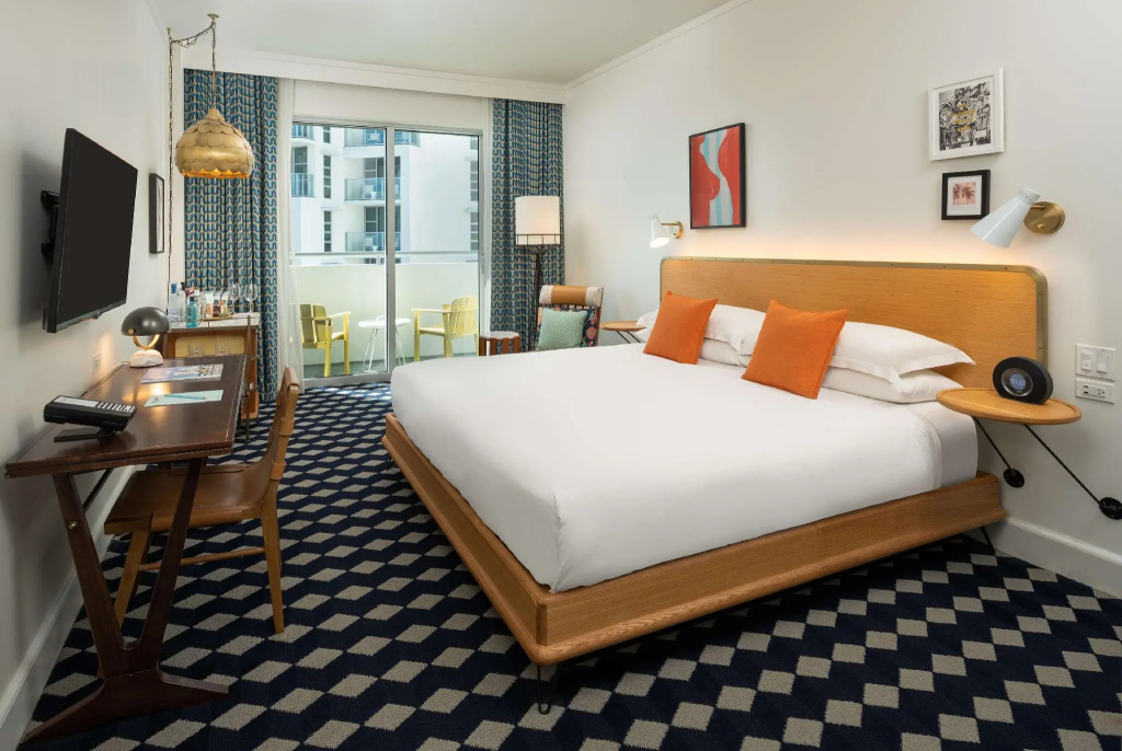 Double room with balcony (full double bed)