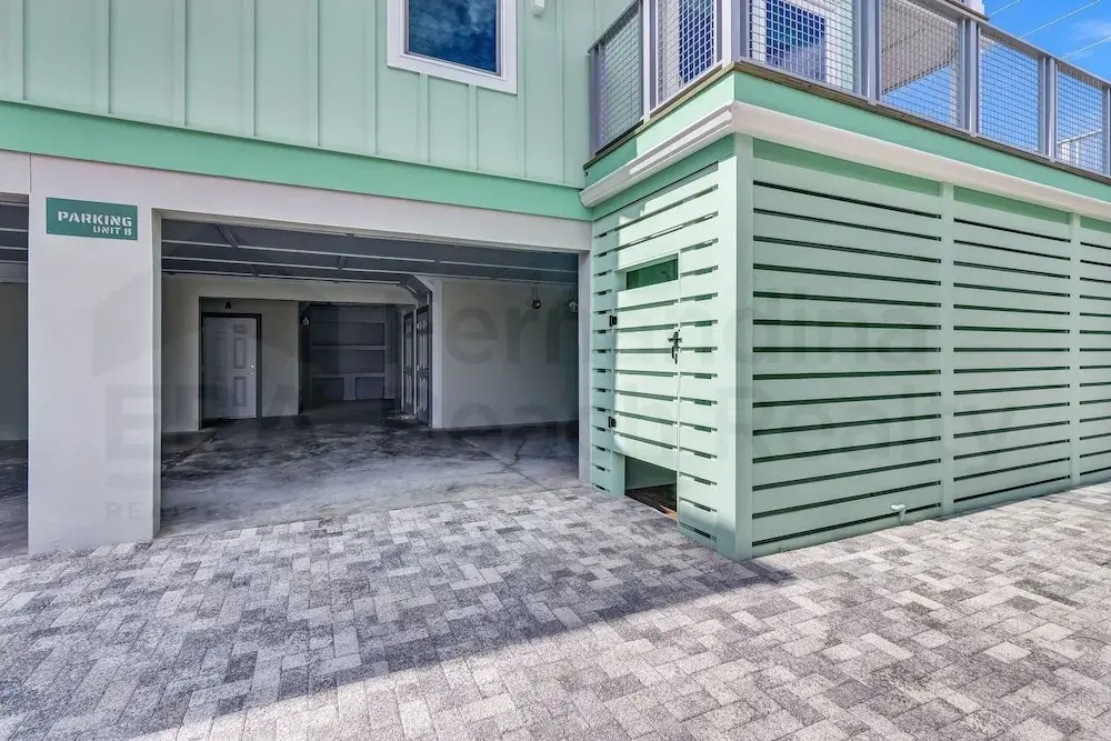 Brand New Build Dog Friendly Close to Ocean! Above Garage Condo 5631