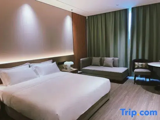 Deluxe Double room (full double bed)