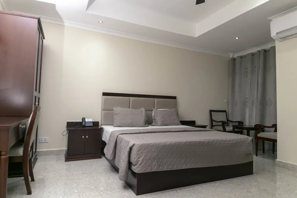 Deluxe Double room with balcony (full double bed)