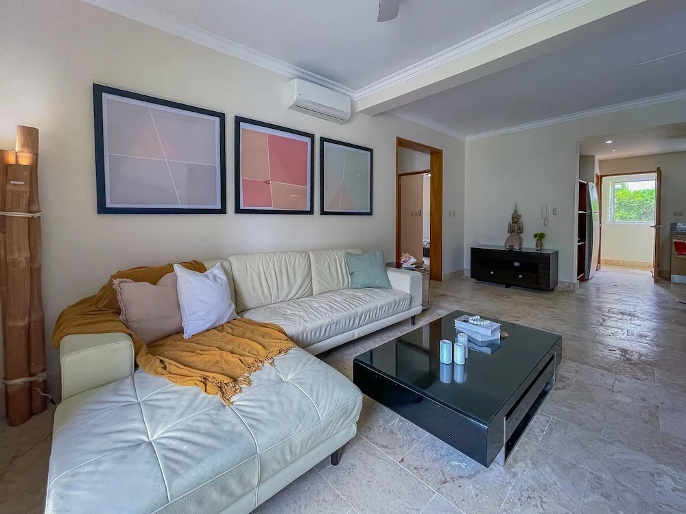 Cute Apartment Only Steps From the Beach