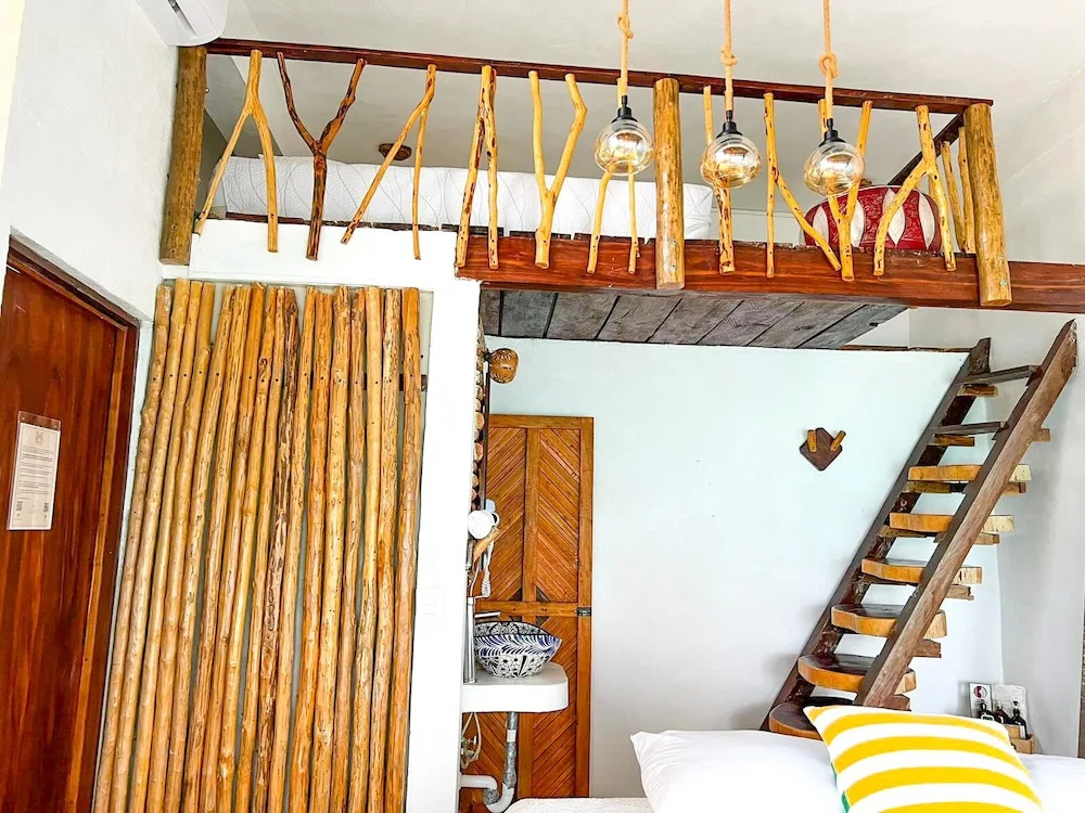 Standard Quadruple room with bay view