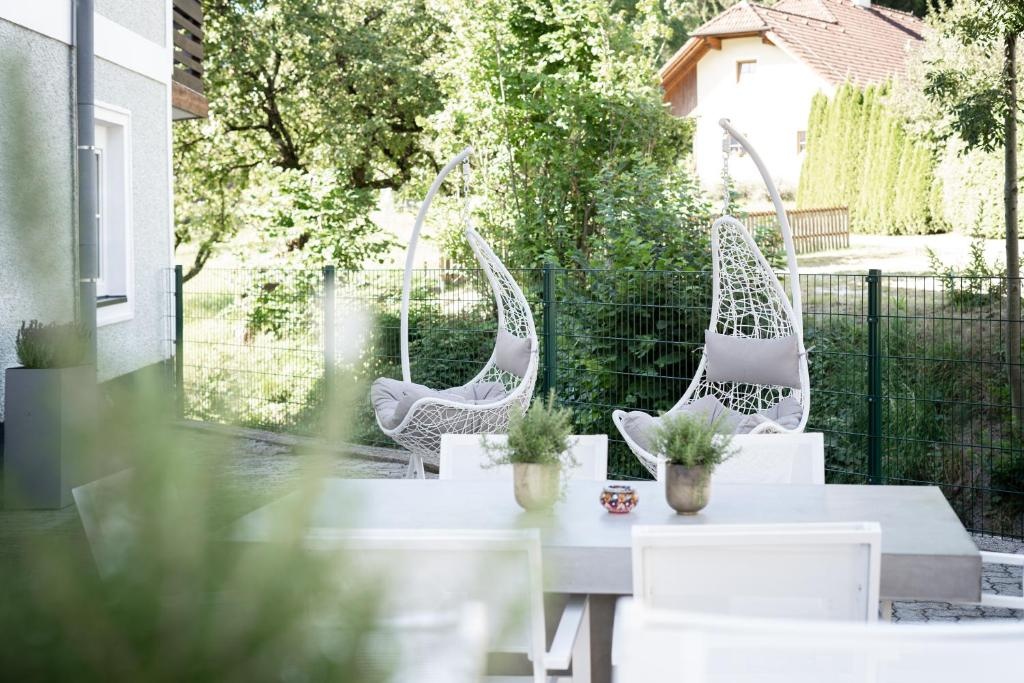 Balcony & Terrace