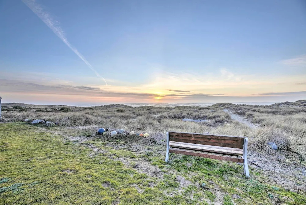 Sanderling Sea Cottages, Unit 9 With Ocean Views!