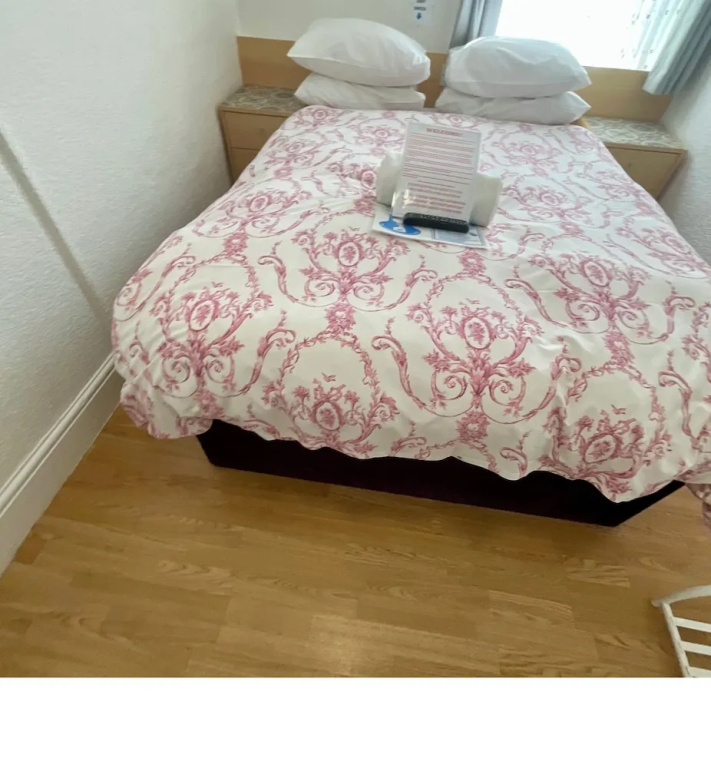 Economy Double room (full double bed)