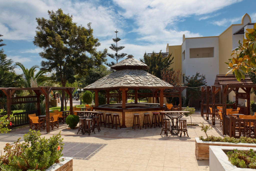 Gaia Royal Hotel - Général