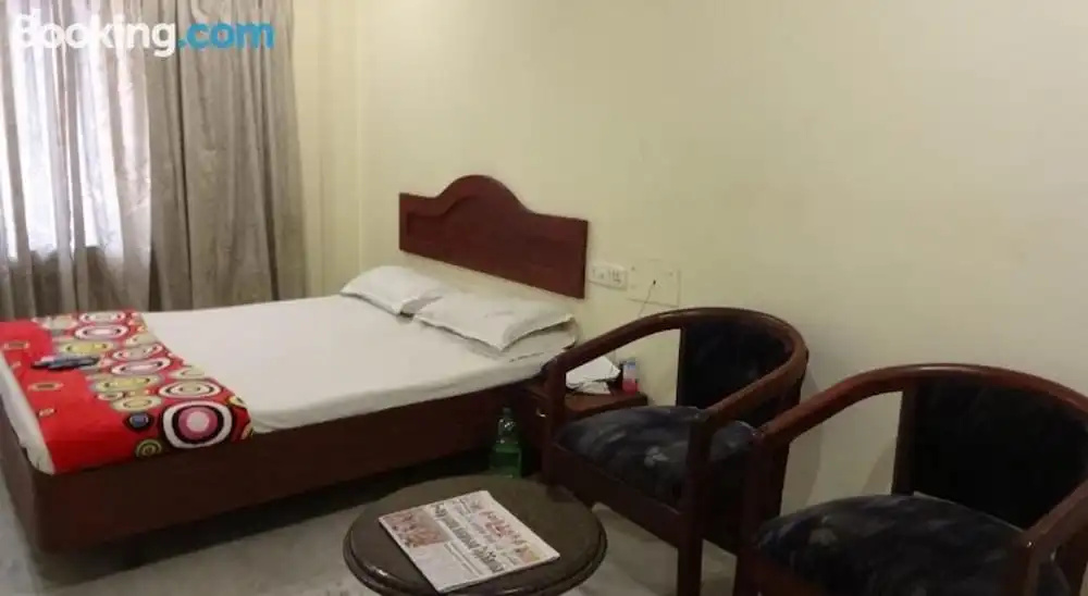 Deluxe Double room with city view (full double bed)
