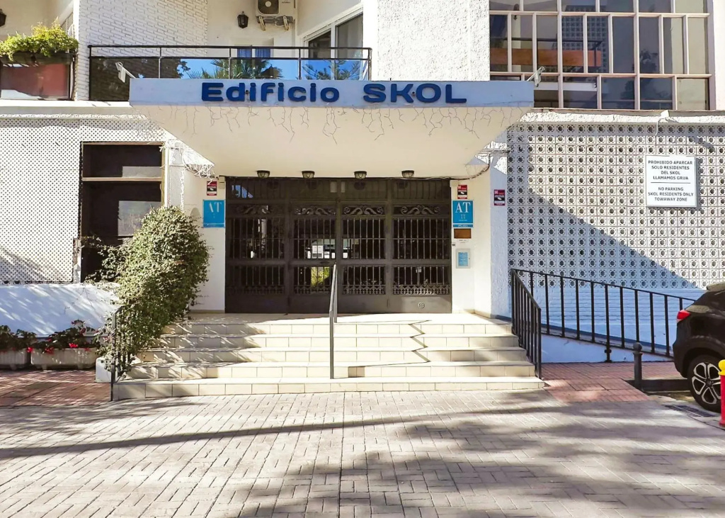 SKOL 933 Fantastic two bedrooms on the 9th floor with amazing sea views
