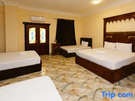 Deluxe Suite