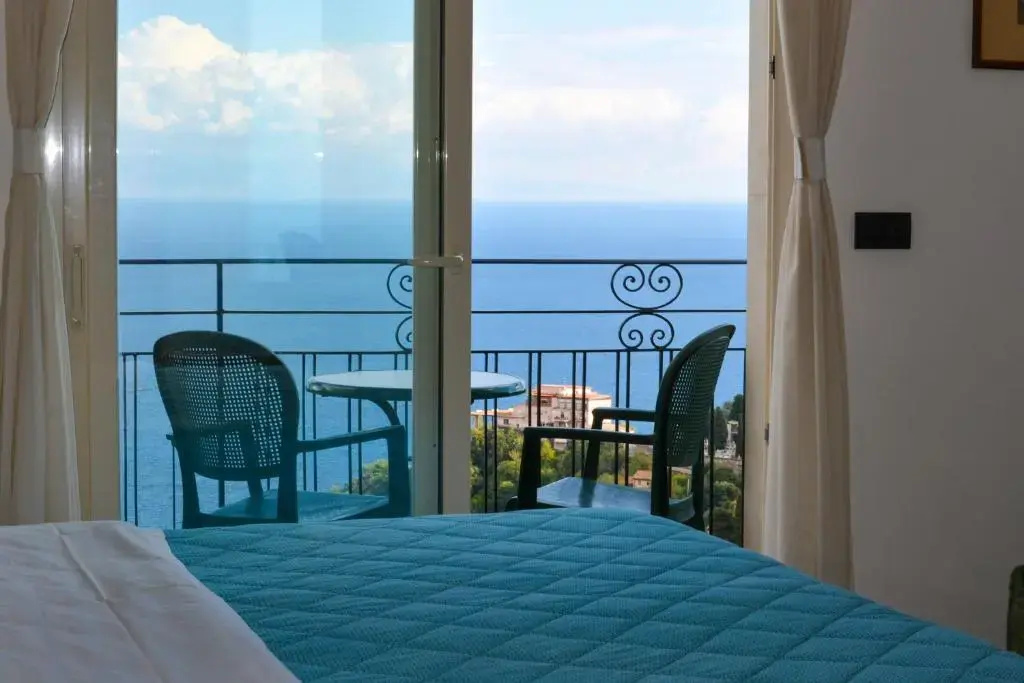 Standard Double room with balcony and with sea view (full double bed)