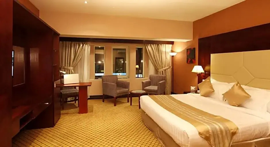 Executive Double room (full double bed)