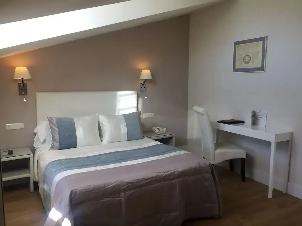 Standard Double room with mountain view (full double bed)