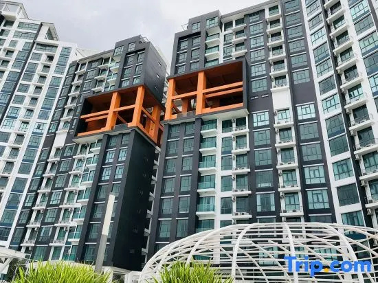 MidValley 3BR Lake View-8px with GFloor 2 CP, Nflx