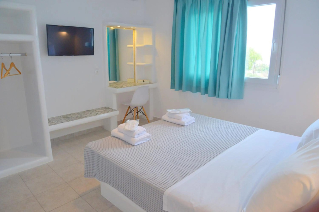 Glaronissia Hotel — 2