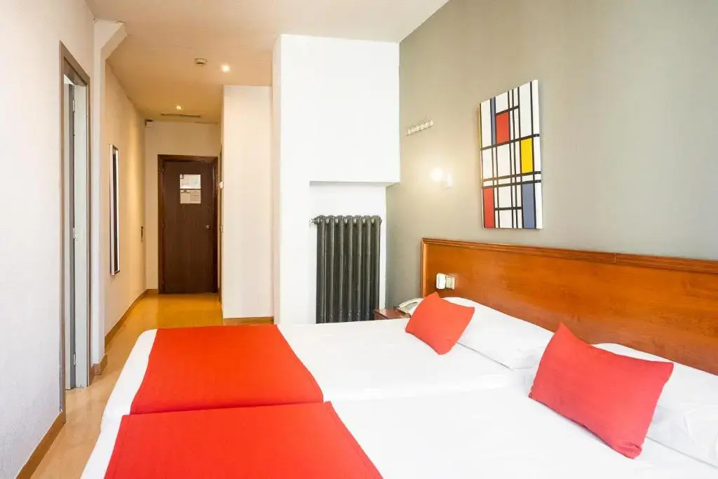 Standard Double room (full double bed)