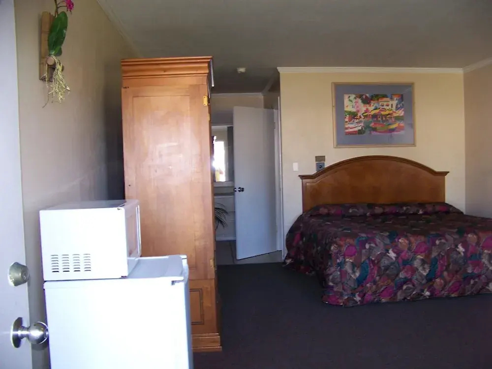 Economy room