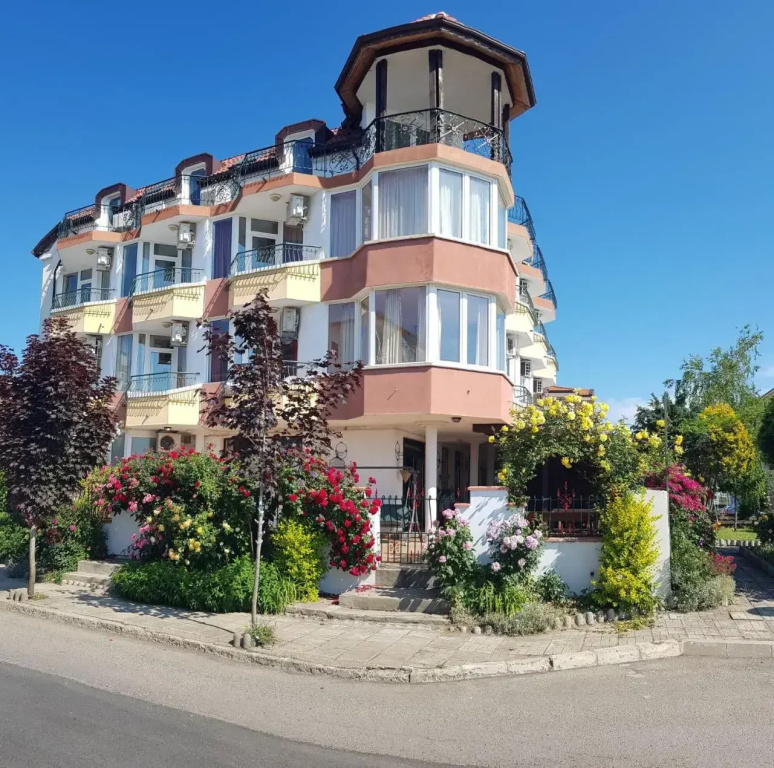 Sunny Island Obzor