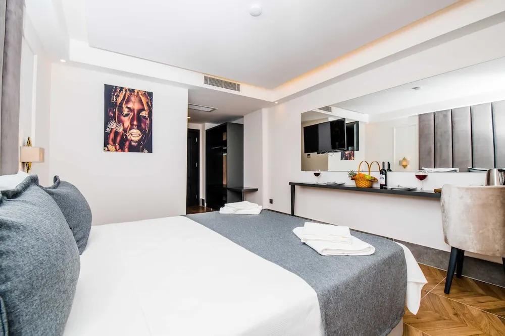 Двухместный номер Standard с частичным видом на море двуспальная кровать в Kas Pier Hotel