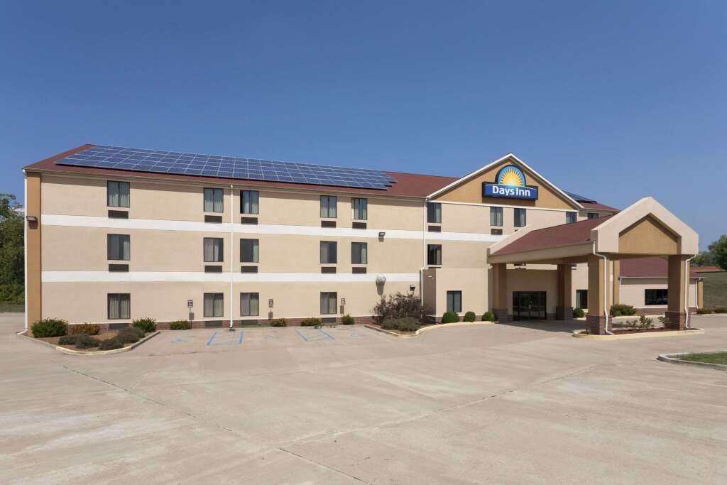 Days Inn by Wyndham Jefferson City image