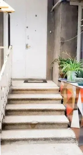 Guest House White Rooms